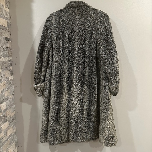Gray Teddy/Lambs Jacket/Coat with Cozy Texture and Classic Silhouette. - Picture 14 of 16